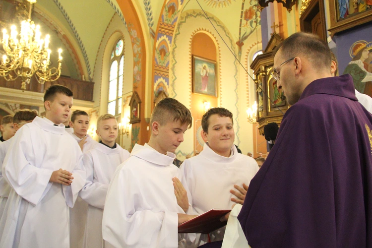 Błogosławieństwo nowych lektorów w Biegonicach