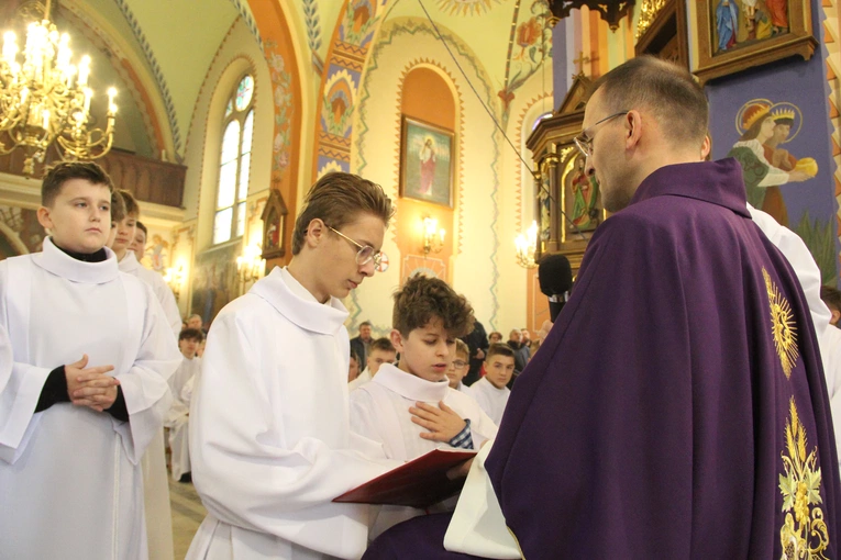 Błogosławieństwo nowych lektorów w Biegonicach