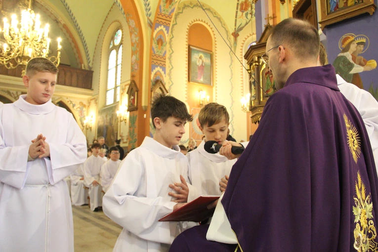 Błogosławieństwo nowych lektorów w Biegonicach