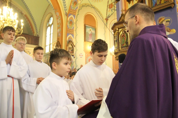 Błogosławieństwo nowych lektorów w Biegonicach