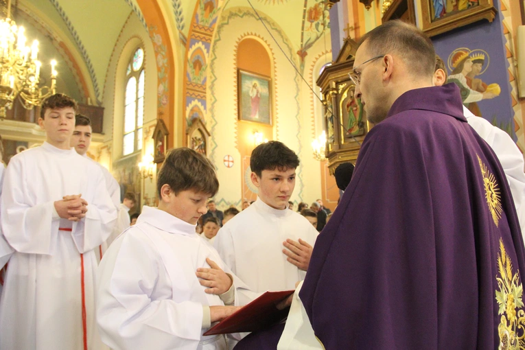 Błogosławieństwo nowych lektorów w Biegonicach