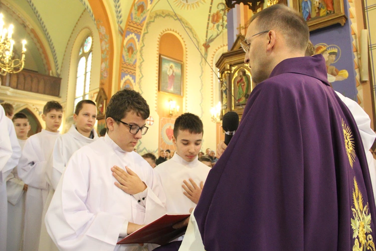 Błogosławieństwo nowych lektorów w Biegonicach