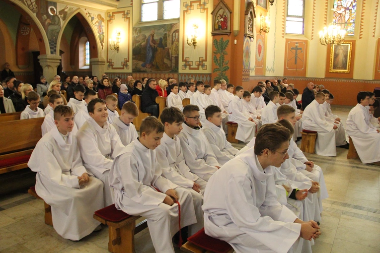 Błogosławieństwo nowych lektorów w Biegonicach