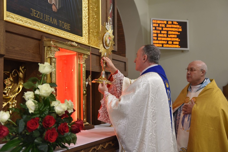 Inauguracja wieczystej adoracji w par. MB Niepokalanej w Nowym Sączu