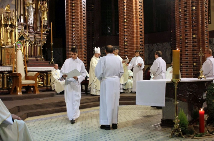 Nowi szafarze Komunii św.