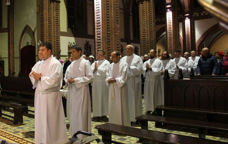 Nowi szafarze Komunii św.