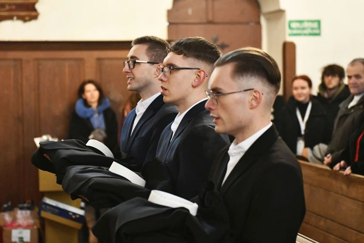 Obłóczyny i kandydatura w Rokitnie