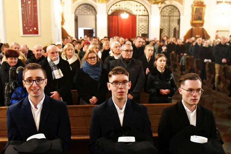 Obłóczyny i kandydatura w Rokitnie