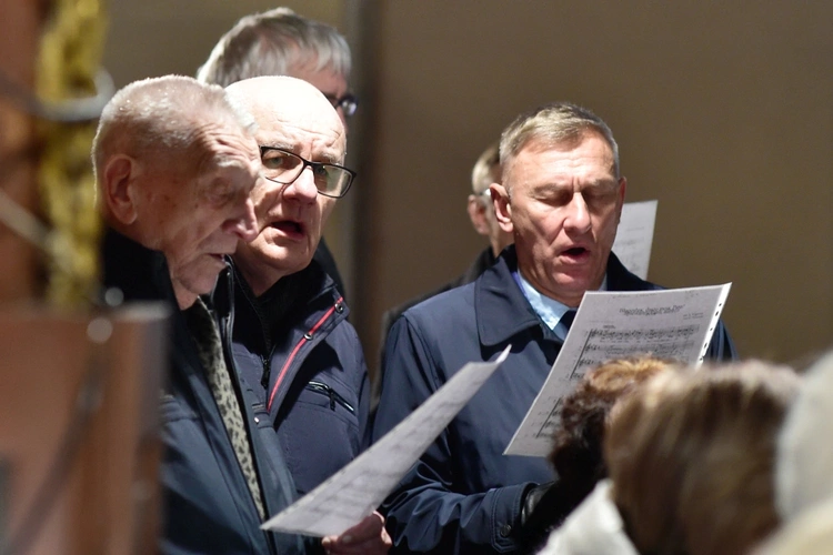Reszel. 50-lecie posługi organisty Piotra Strzyżewskiego