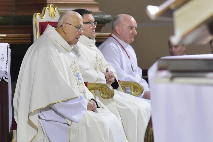Reszel. 50-lecie posługi organisty Piotra Strzyżewskiego