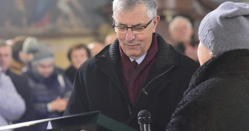 Reszel. 50-lecie posługi organisty Piotra Strzyżewskiego