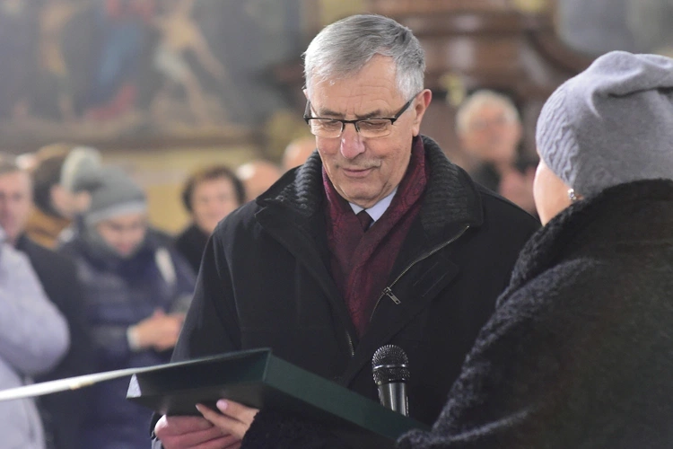 Reszel. 50-lecie posługi organisty Piotra Strzyżewskiego