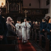 Poświęcenie ołtarza w kościele rektorskim pw. Świętej Trójcy