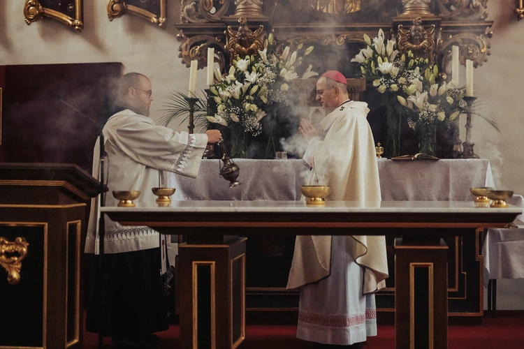 Poświęcenie ołtarza w kościele rektorskim pw. Świętej Trójcy