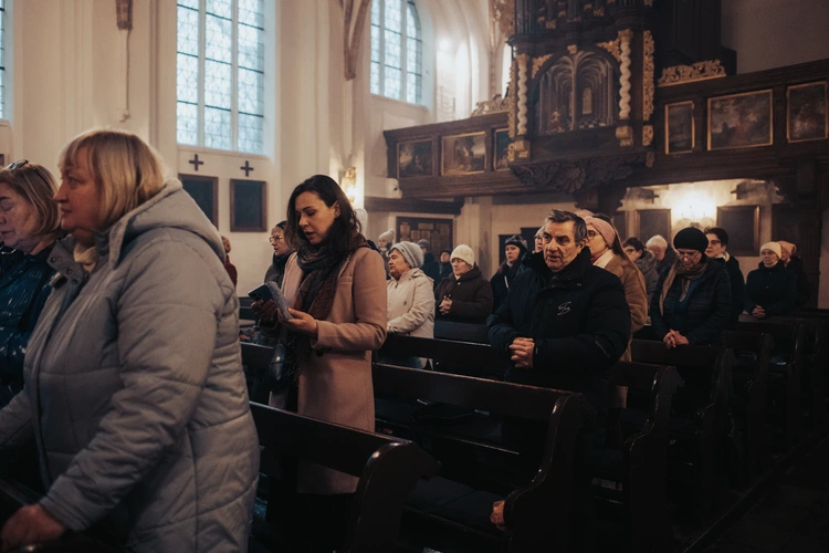 Poświęcenie ołtarza w kościele rektorskim pw. Świętej Trójcy