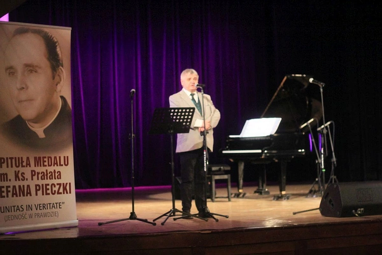 Wręczenie Medali im. Ks. Prałata Stefana Pieczki w Raciborzu