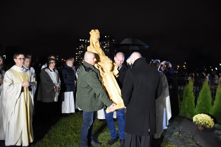 Poświęcenie figury Matki Bożej Królowej Zaspy