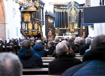 Ponad 200 kapłanów przybyło do archikatedry, by zadbać o swoją formację w kontekście nowego roku liturgicznego oraz zbliżającego się roku jubileuszowego.