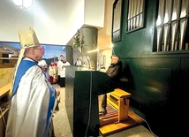 Biskup gliwicki pobłogosławił instrument w opatowickim kościele. 