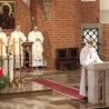 Eucharystię z okazji jubileuszu koncelebrowali wszyscy dotychczasowi ojcowie dyrektorzy placówki.