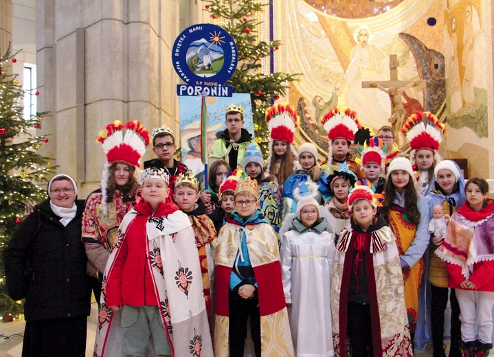 Młodzi „misjonarze” z parafii w Poroninie w sanktuarium Jana Pawła II w styczniu 2023 roku.