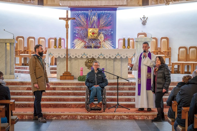 Piotrek jest wdzięczny Panu Bogu za każdy dzień.