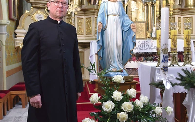 	Odporyszowski proboszcz ks. Janusz Oćwieja CM, rodem z parafii Świętej Rodziny w Tarnowie, został ochrzczony 27 września, w dzień św. Wincentego a Paulo. Wybrał zgromadzenie niejako naturalnie, patrząc przede wszystkim na świadectwo kapłanów, którzy pracowali w jego wspólnocie parafialnej.