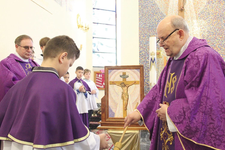 	Obraz pobłogosławił ks. infułat Władysław Kostrzewa.
