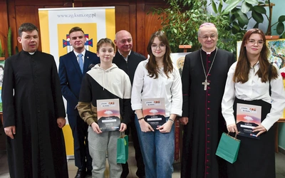 	Finał konkursu wiedzy i wręczenie nagród odbyły się 5 grudnia w III LO w Zielonej Górze.