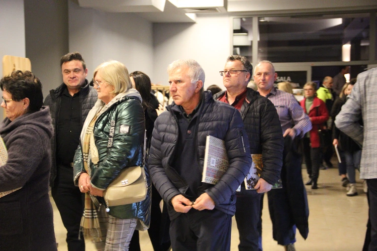 Jubileusz 700-lecia parafii w Łososinie Dolnej - promocja albumu