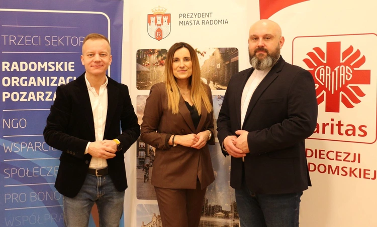 Do udziału w świątecznym spotkaniu zapraszają: Emil Jaskulski, Marta Michalska-Wilk i ks. Damian Drabikowski.