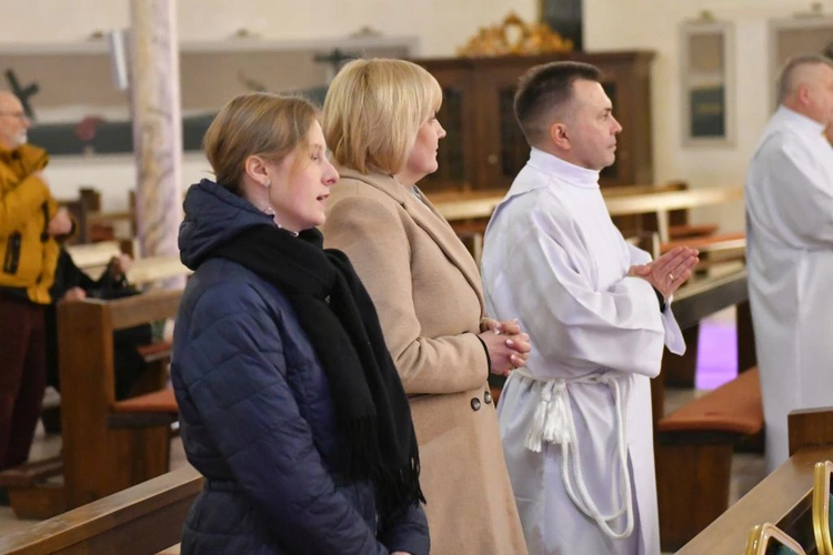 W drodze do diakonatu stałego przyjęli posługę lektoratu