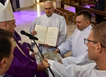 W drodze do diakonatu stałego przyjęli posługę lektoratu
