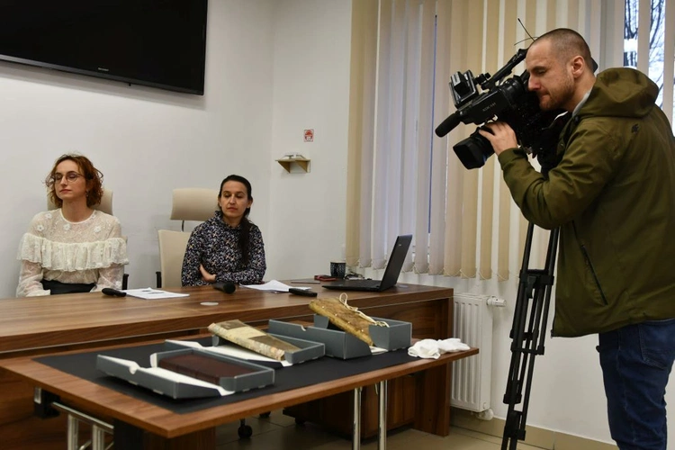 Renowacja trzech ksiąg metrykalnych z Archiwum Diecezjalnego