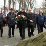 Uroczystość przy krzyżu internowanych
