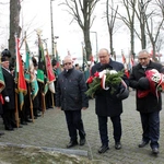 Uroczystość przy krzyżu internowanych