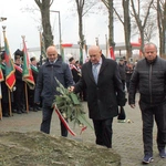 Uroczystość przy krzyżu internowanych