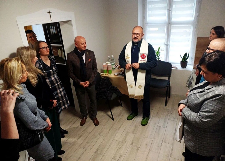 Caritas otworzyła pierwsze mieszkanie wspomagane w Zielonej Górze