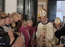Pierwsze kroki abp. Galbasa w archikatedrze warszawskiej