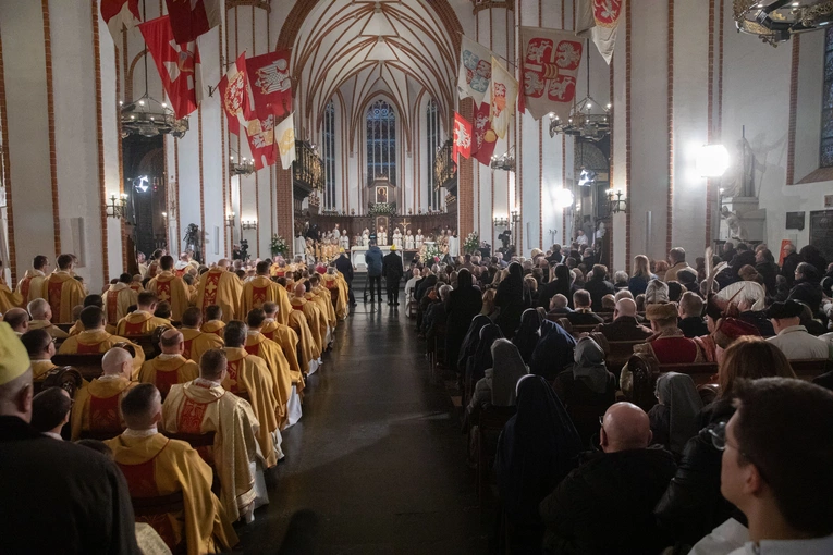 Ingres abp. Adriana Galbasa SAC do archikatedry warszawskiej, cz. III