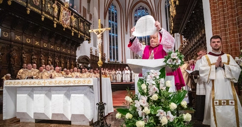 Treść bulli nominacyjnej abp. Adriana Galbasa