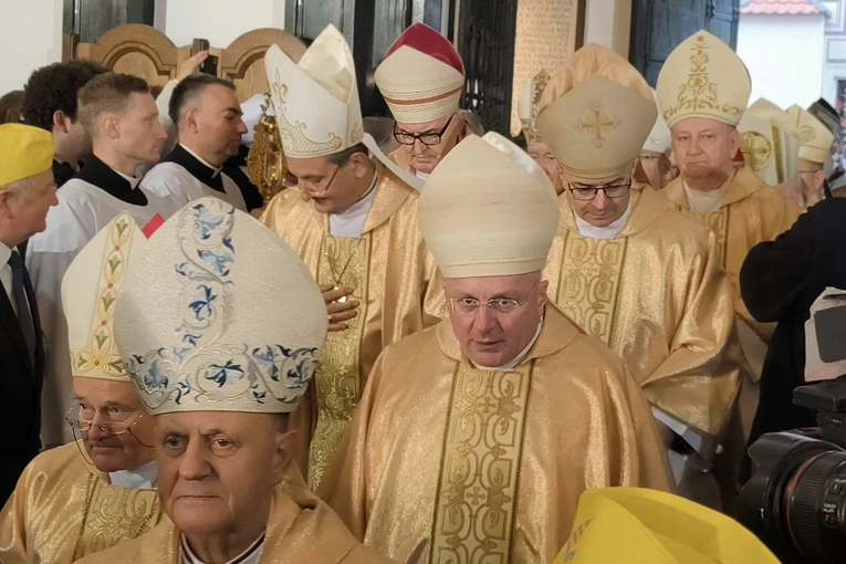 Bp Piotr Jarecki do nowego metropolity: Witaj w domu