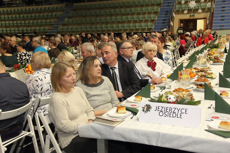 Wigilia seniorów w Jezierzycach cz. 1