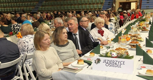 Wigilia seniorów w Jezierzycach cz. 1