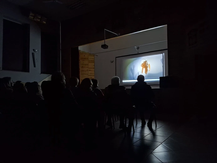 Otwarcie parafialnego kina "Michael"