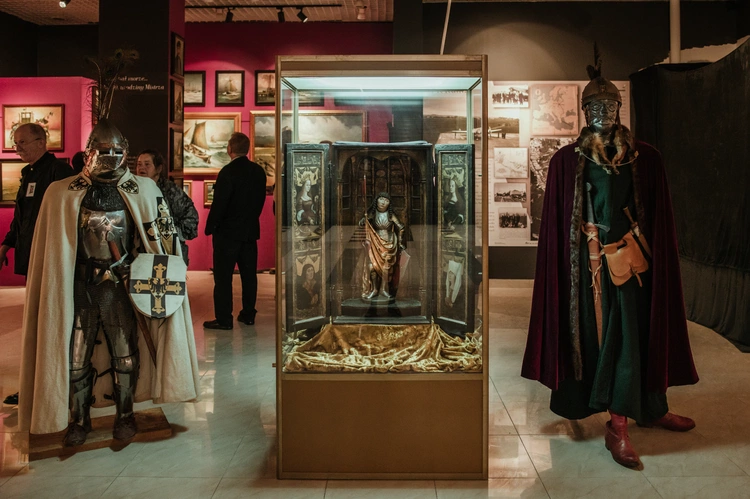 1000 lat na wielkich szlakach