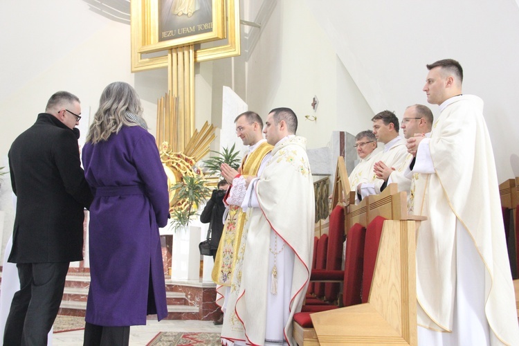 Dębica. Błogosławieństwo nowych lektorów dekanatu Dębica-Wschód