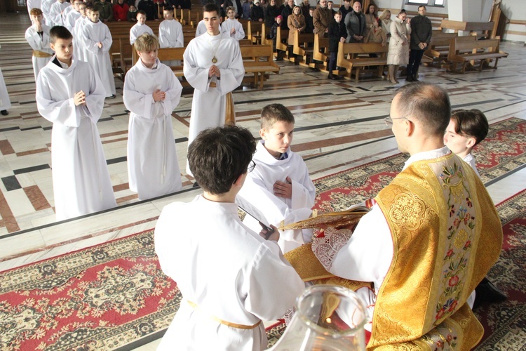 Dębica. Błogosławieństwo nowych lektorów dekanatu Dębica-Wschód