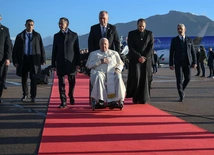 Już na lotnisku w Ajaccio