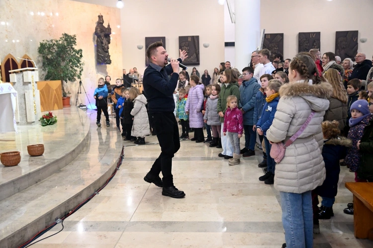 Rodzinna Msza św. na zakończenie Remontu Małżeńskiego